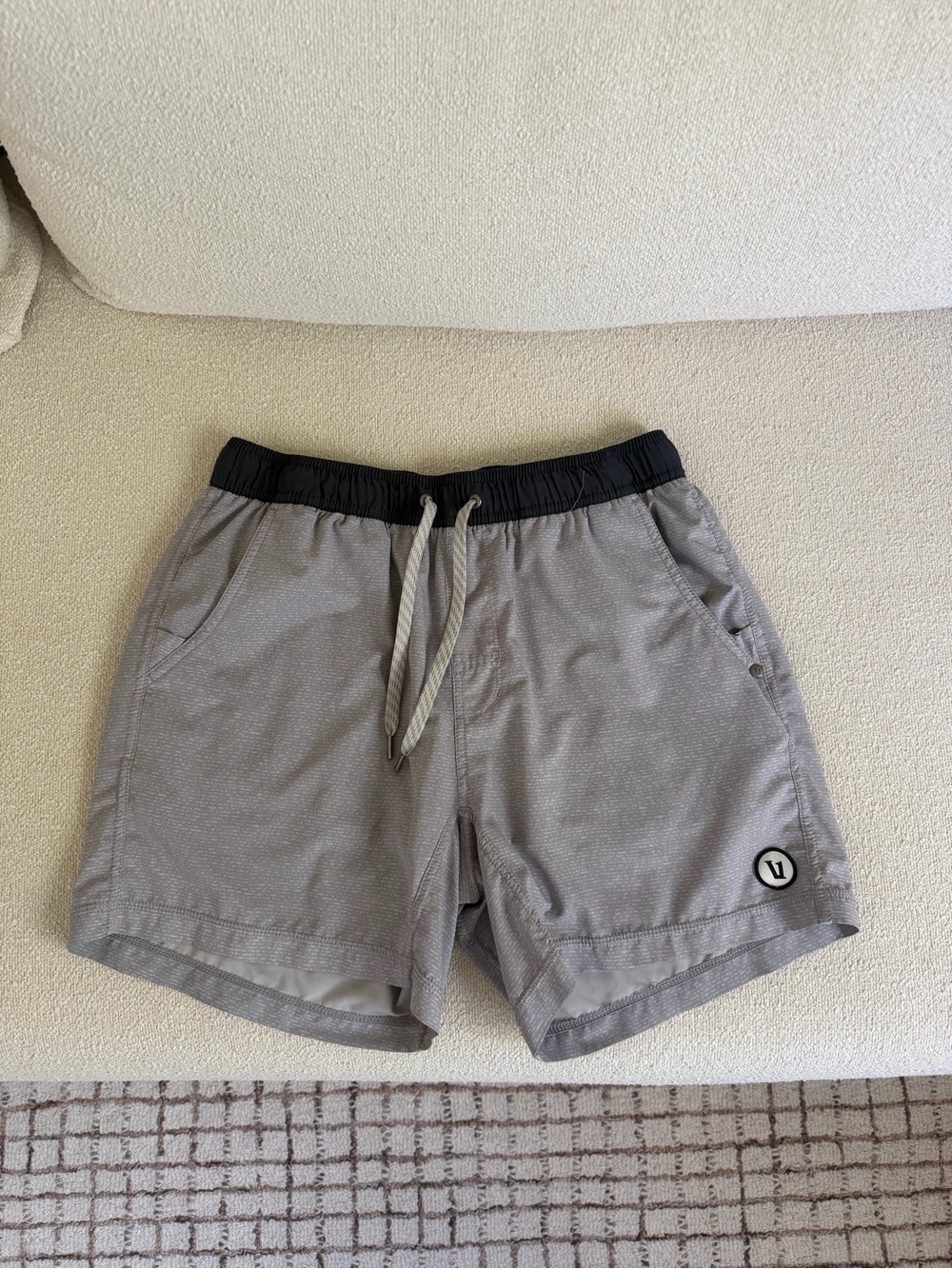 Excellent condition Mens Vuori Kore Shorts 5” inseam